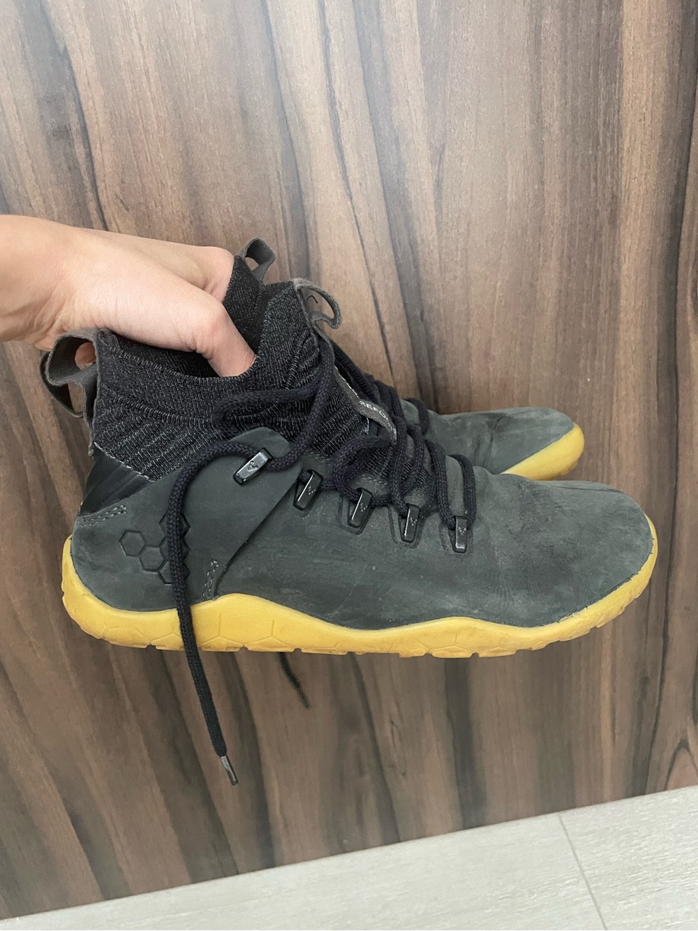 Vevo Magna FG leather barefoot shoe